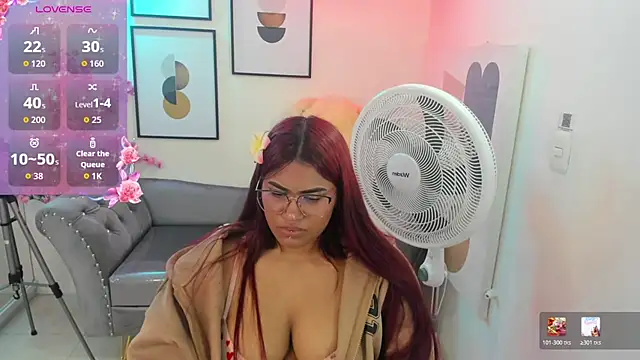 Charlotte_stoone webcam