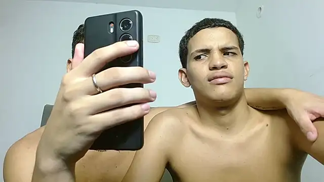 Jose_And_Daniel webcam
