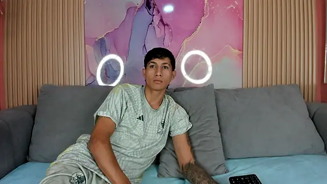 mc_stacyandliam_ webcam