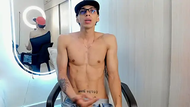 Mheysam_Youngerx webcam