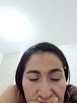 lesly_cruz webcam