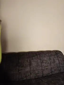 Peachyvibrs webcam
