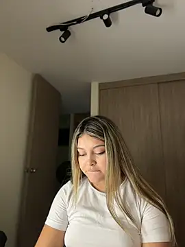 lunablossom_ webcam
