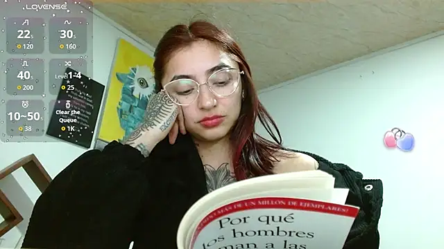ZoeBakers_ webcam