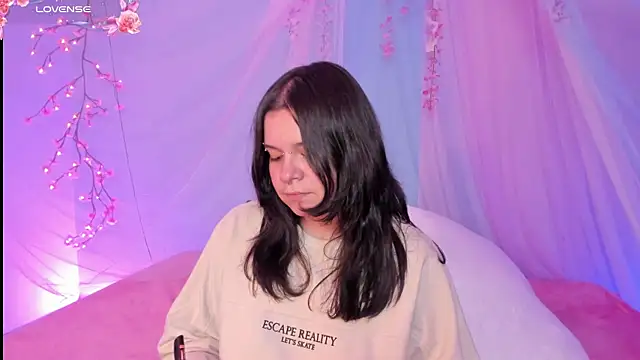 mey_moon - Mey_moon's free webcam - UK Sex Cams