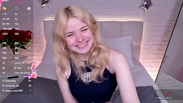 ChloeWells webcam