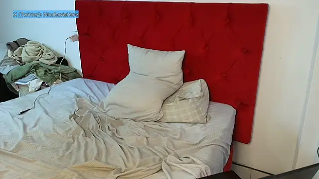 NicoDavisOfficial live cam on StripChat