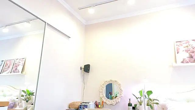LadySweetWife webcam