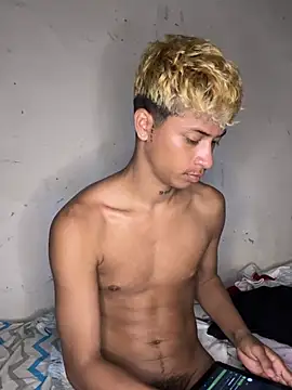 THE_KING_KEY1 webcam