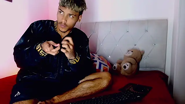 Angel_foxc13 webcam