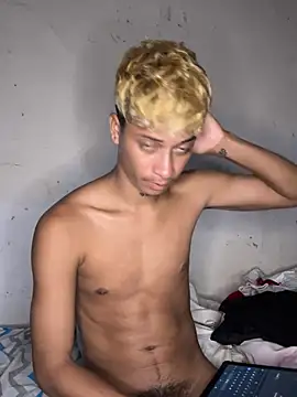 THE_KING_KEY1 webcam