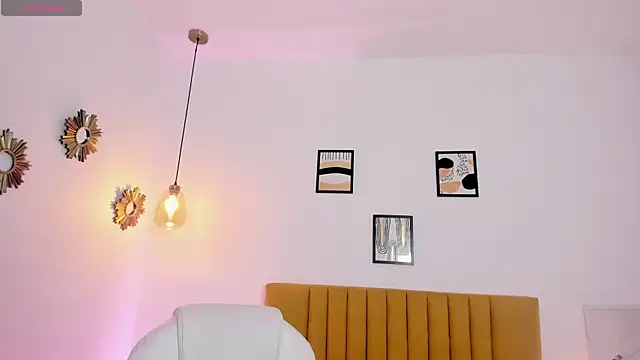 Amber_gold_ webcam
