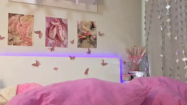 Milly_Lane webcam