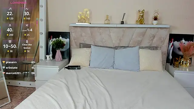 AmelliaClark live webcam