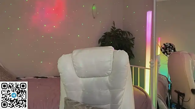_Vikky_Moon_ webcam