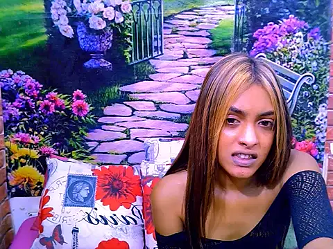 IndianPretty14u2Luv webcam