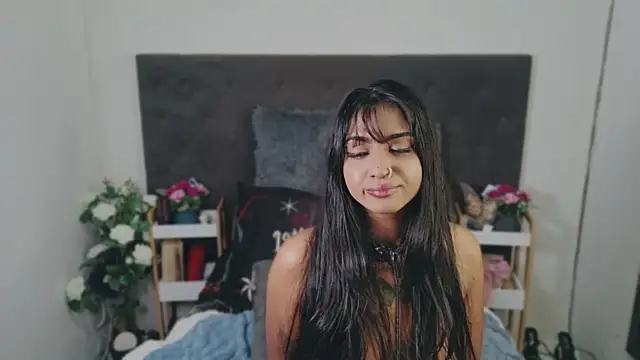 Delilah_Blazee webcam