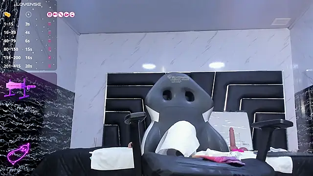 Ladyy_Scarlett webcam