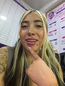 ManuelaVeeleez webcam