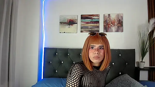 emma_cut3_ webcam