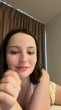 milly_pops webcam