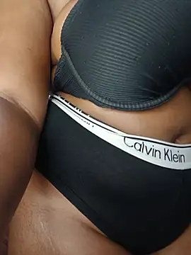suckmyboobs12_ webcam