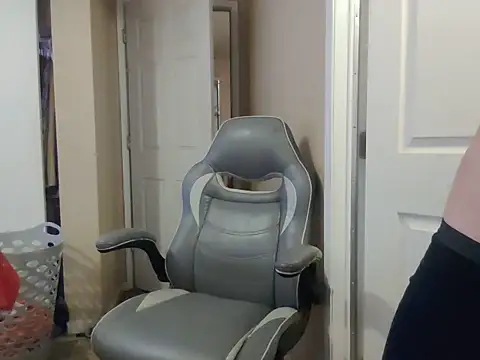 Huntzg23 webcam