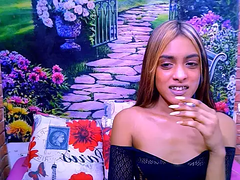 IndianPretty14u2Luv webcam