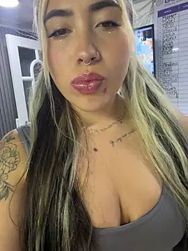 ManuelaVeeleez webcam