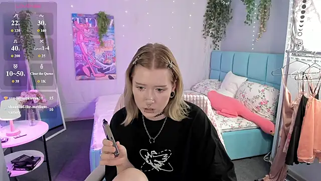 Elira_Vane webcam