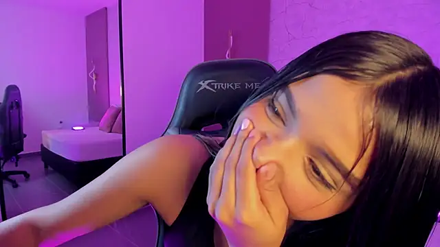 megan_thorp webcam