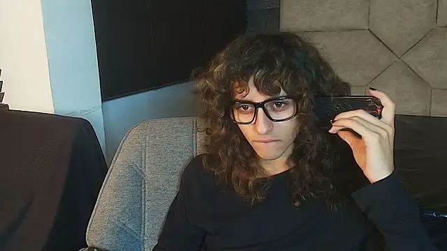 Divine_____ webcam