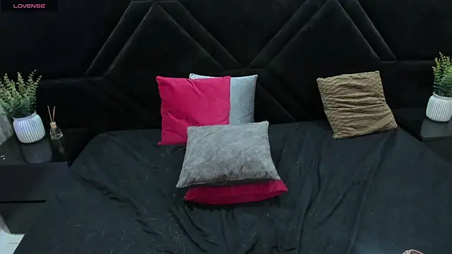 red-meggann webcam