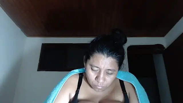 adrixxx38 webcam