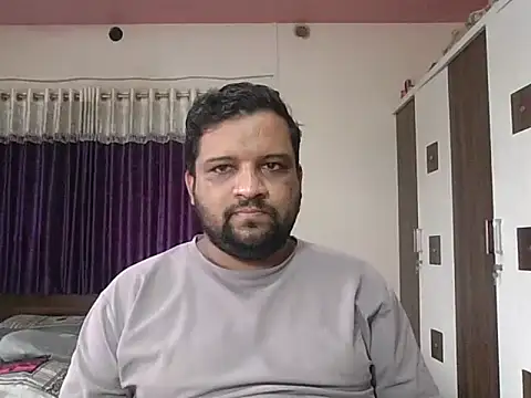 dhruv_love live cam on StripChat