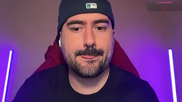 DominantTheo webcam