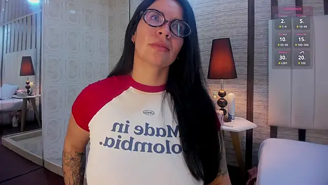 Hannah_Cross webcam