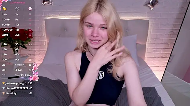 ChloeWells webcam
