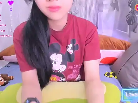 julialy_ webcam