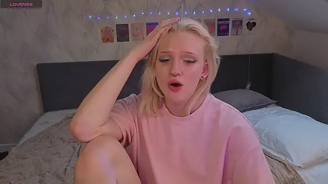 Lilly_Jhonass webcam