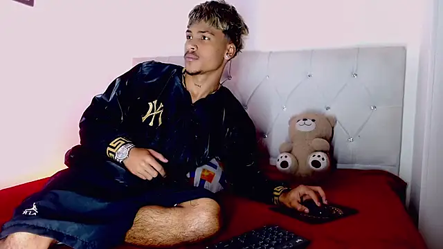 Angel_foxc13 webcam