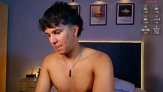 Leo_Savage_ webcam