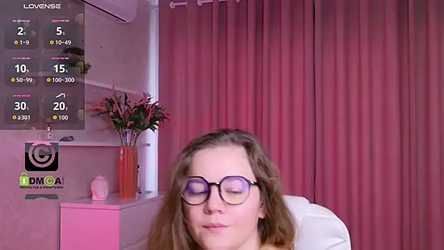 KellyKleine webcam