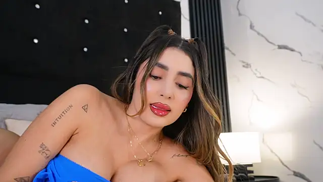 Annyy_Rosse webcam