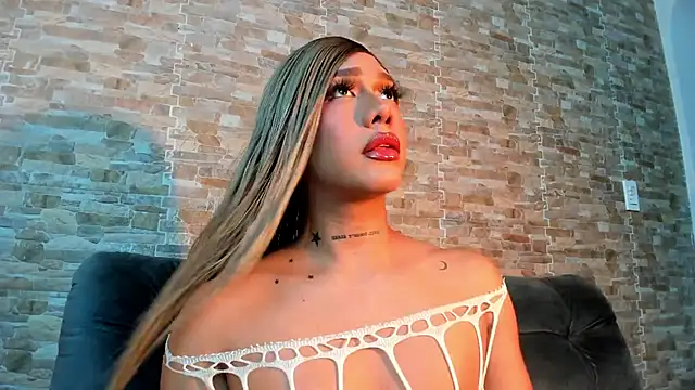 Dreams_Chloe webcam