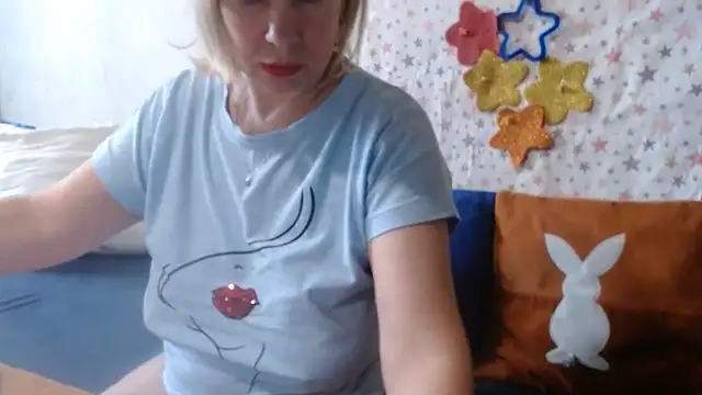 queenlana - QueenLana's free webcam - UK Sex Cams
