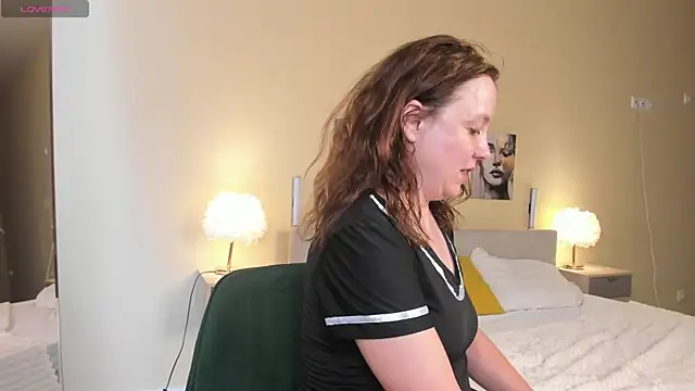 Kira_Adler webcam
