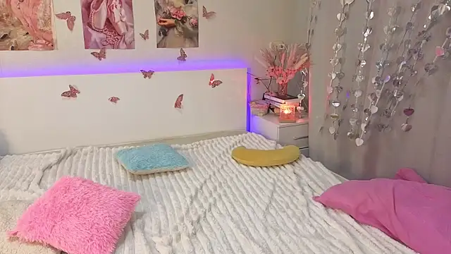 Milly_Lane webcam