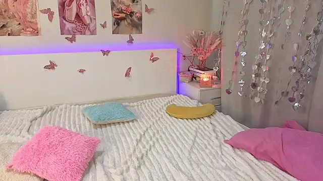 Milly_Lane webcam