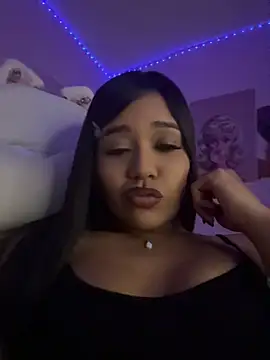 Geralllll live cam on StripChat